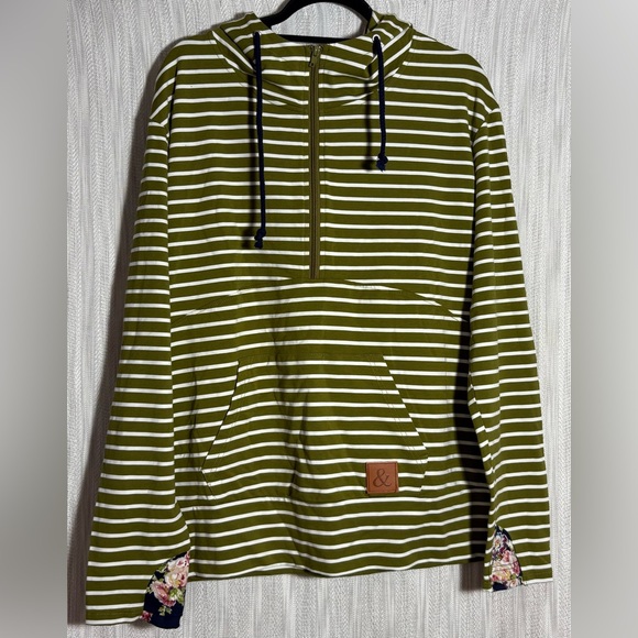 AMPERSAND AVE Tops - AMPERSAND AVE Green and White Hoodie